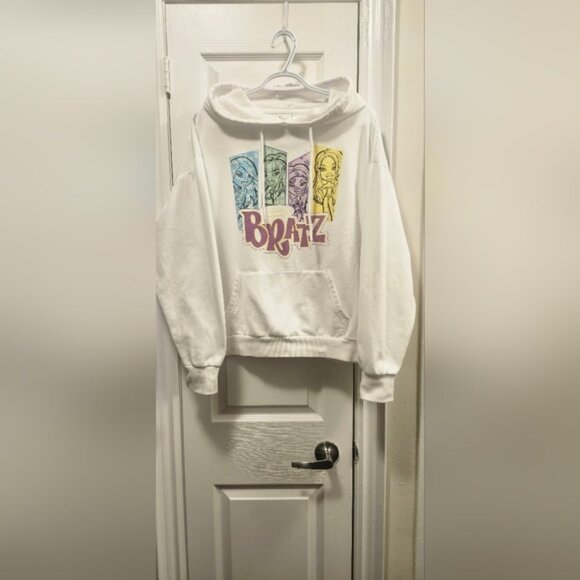 Y2k 2000s Style Bratz Women’s White Hoodie size Like L (Tagged M) - Picture 6 of 6